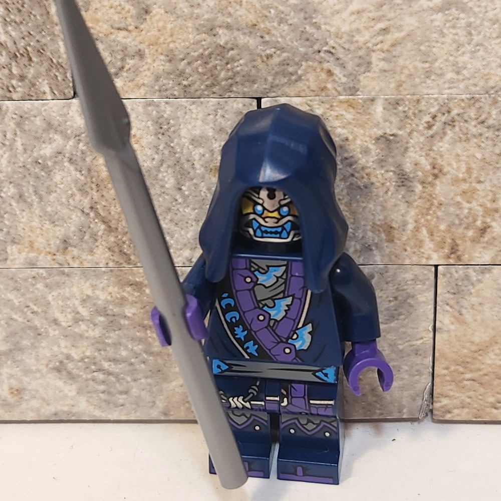 LEGO Ninjago Blizzard Warrior Minifigure njo525 Dark Blue Hood Spear Accessory